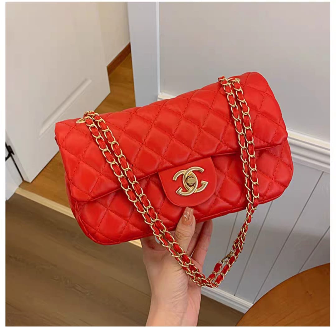 GOLDEN CHAIN FLAP BAG